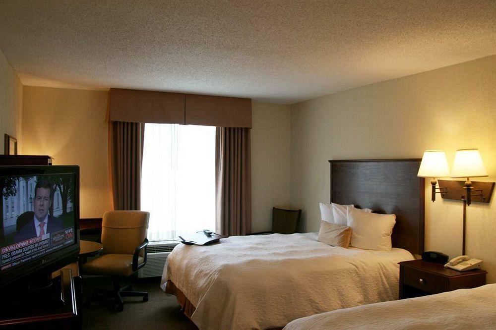 Hampton Inn & Suites Oxford-Anniston Exterior photo