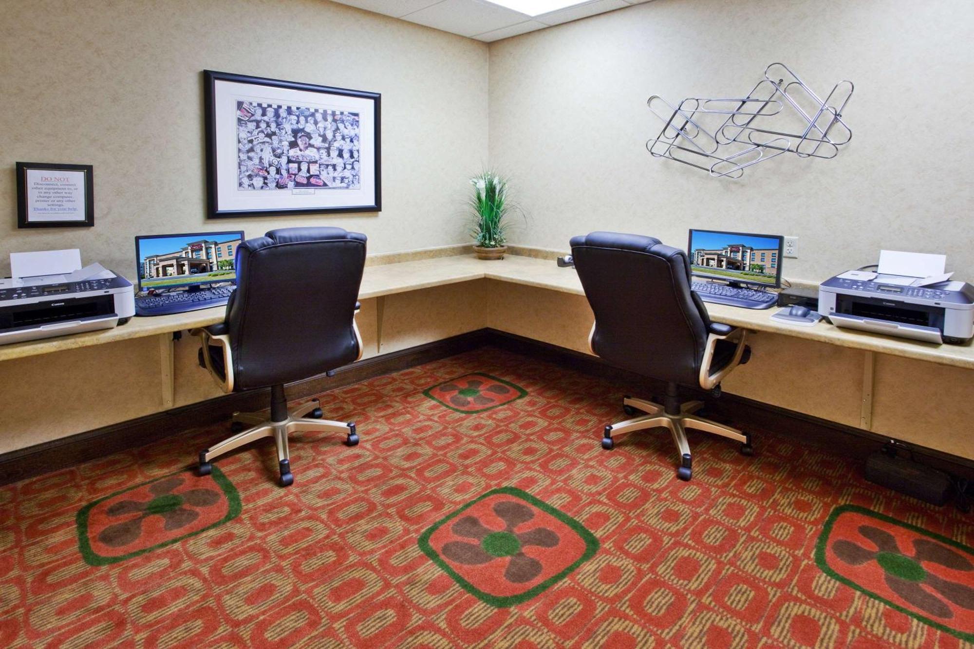 Hampton Inn & Suites Oxford-Anniston Business photo