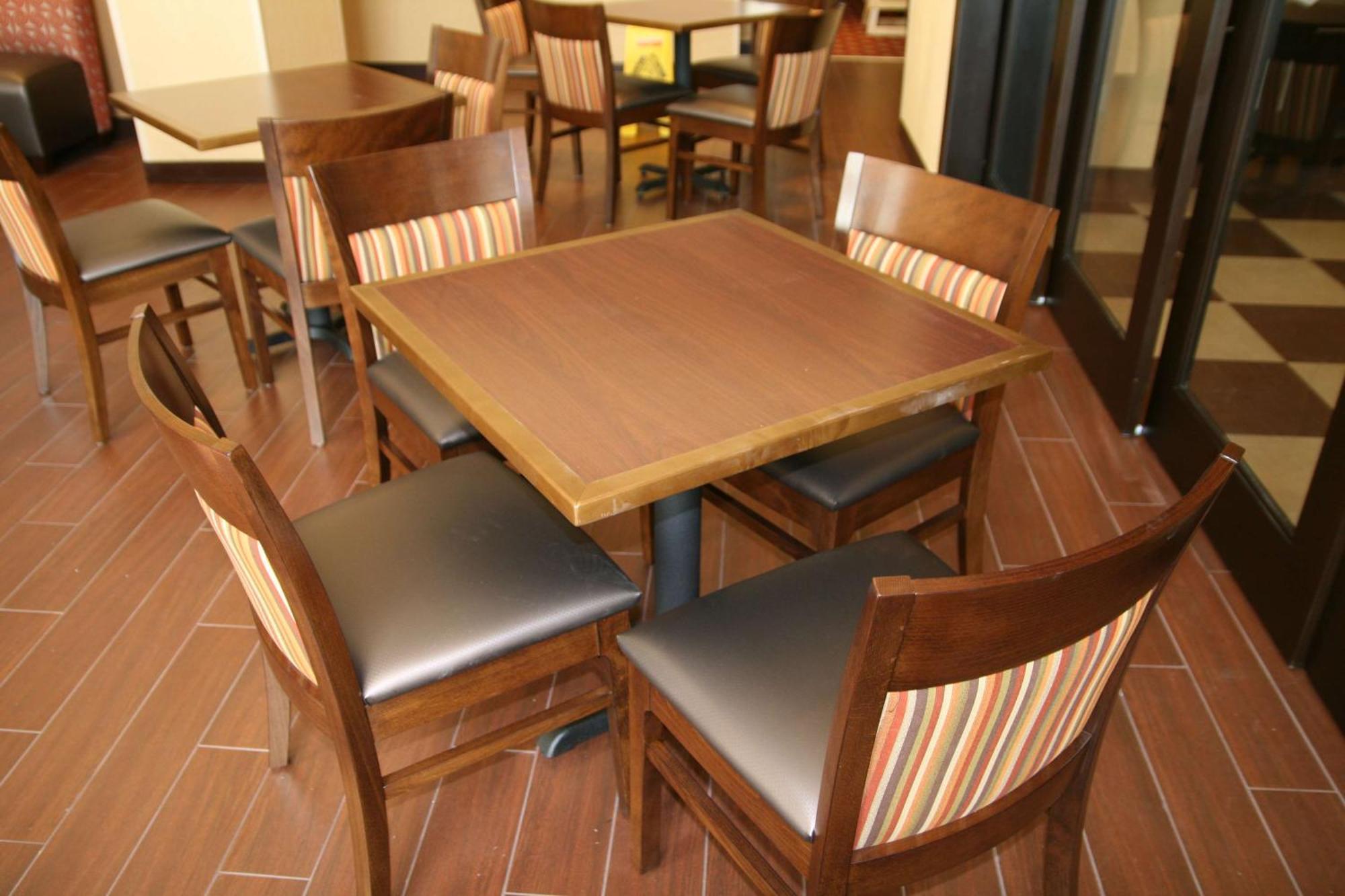 Hampton Inn & Suites Oxford-Anniston Restaurant photo
